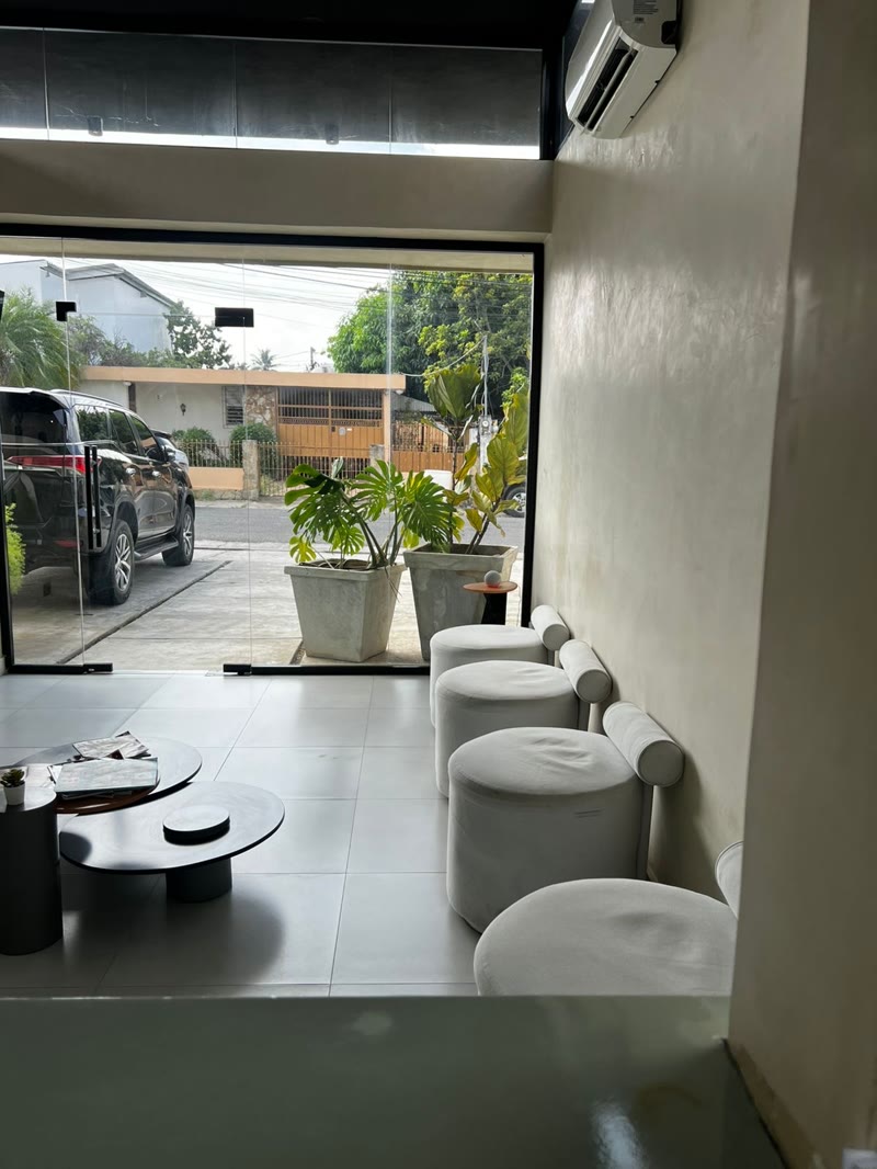 Recepción de Zenithe Clínica Dental en Santiago